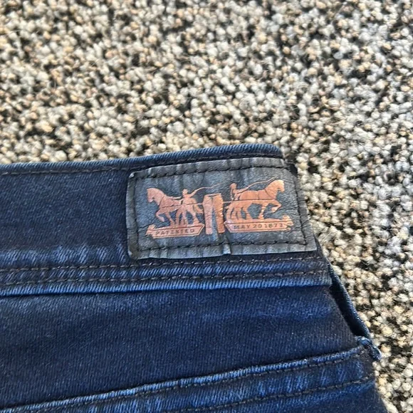 Levi 512 Skinny Leg Perfectly Slimming Jeans - Picture 5 of 10